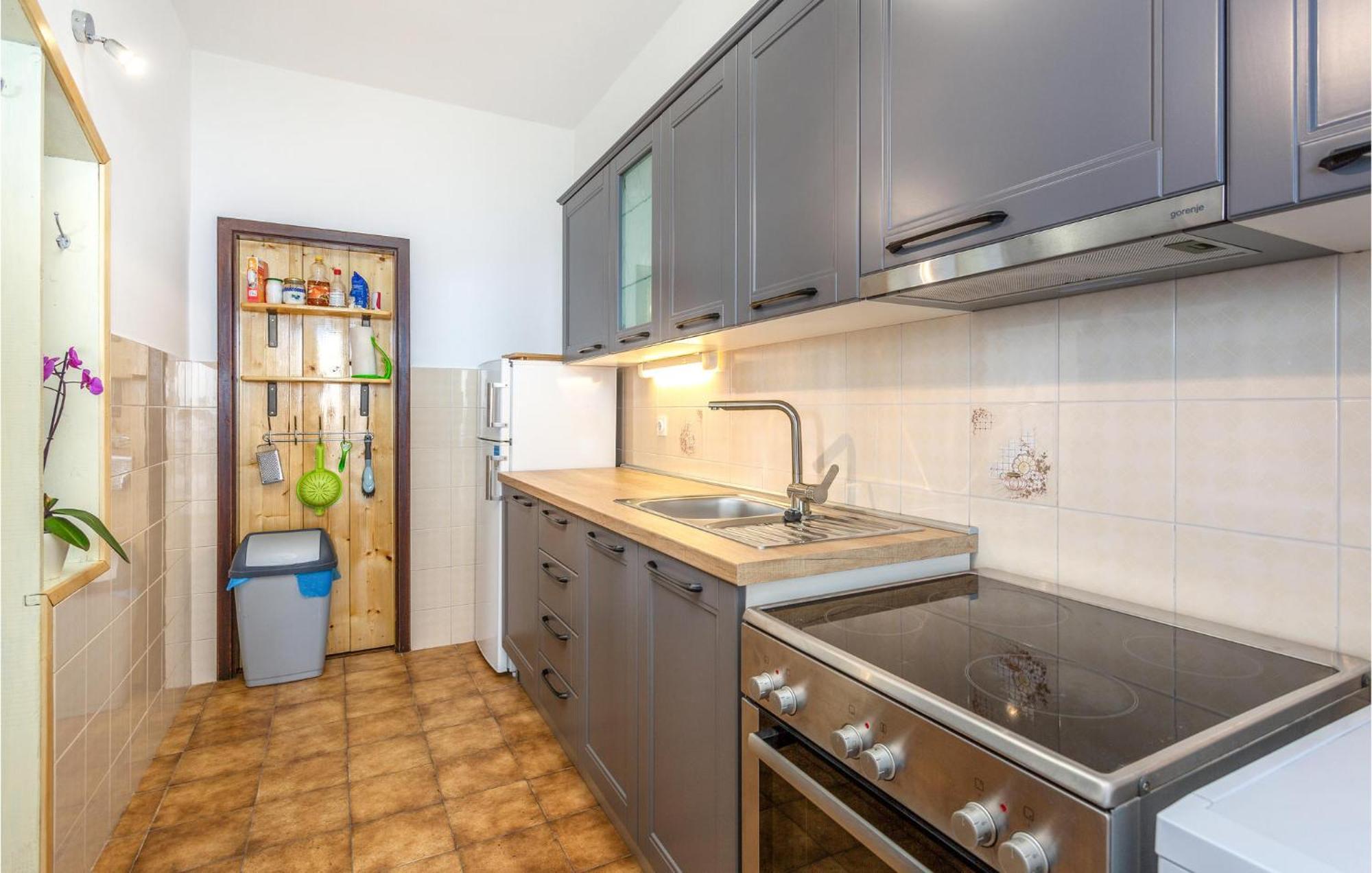 Nice Apartment In Lovran With Kitchen Dış mekan fotoğraf